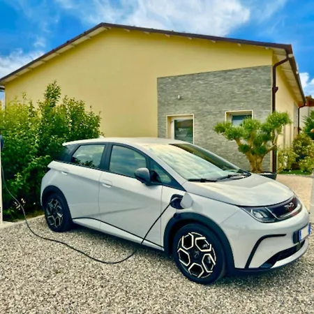 Borgo Terra Village 假日公园