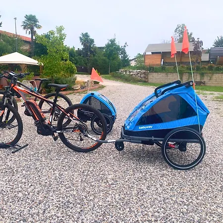 Borgo Terra Village 假日公园 2*